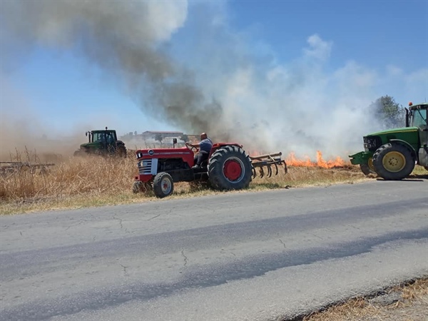 Paşaköy’de Mandıralar bölgesinde henüz tespit edilemeyen sebepden dolayı yangın